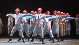 成人盘鼓群舞视频,成人盘鼓群舞，传承民俗魅力